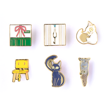 Load image into Gallery viewer, 「Suzume Exhibition」Enamel Pin
